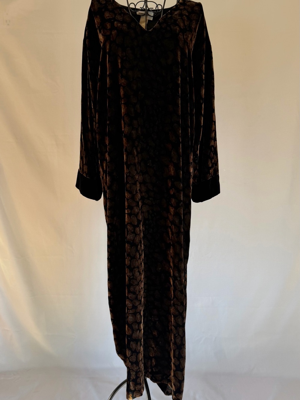 Natori Velvet Long Sleeve Maxi Caftan Dress in Brown and Black